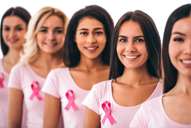 Ilustrasi perempuan muda terkena kanker payudara  Foto: Shutterstock 