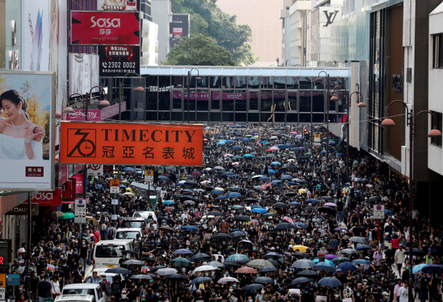 Suasana protes di Hong Kong. Foto: Reuters
