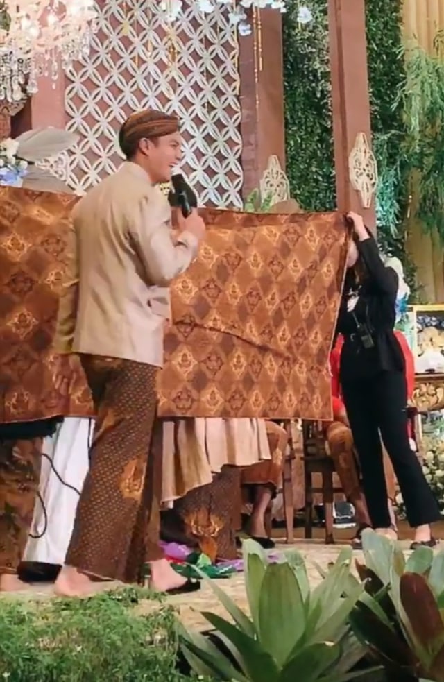 7 Momen Acara Tujuh Bulanan Paula Verhoeven dan Baim Wong (302543)