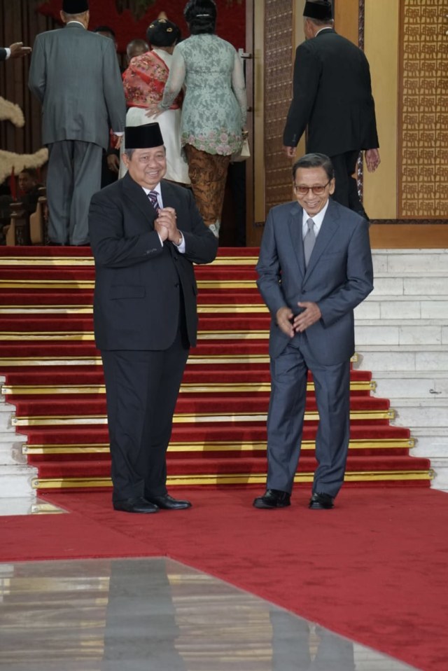 Mantan Presiden Susilo Bambang Yudhoyono dan Wakil Presiden Boediono saat menghadiri pelantikan Presiden dan Wakil Presiden di Gedung DPR-MPR, Minggu (20/10/2019). Foto: Iqbal Firdaus/kumparan