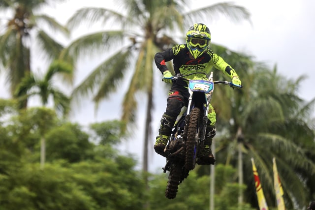 Foto: Aksi Pebalap Kejuaraan Nasional 'Grasstrack' di Sabang, Aceh (90093)