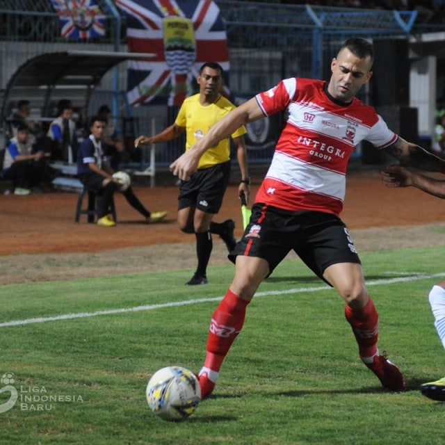 Penyerang Madura United, Aleksandar Rakic. Foto: Dok Liga 1.