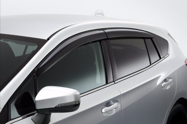 Door visor atau talang air pada mobil. Foto: subaruukhot