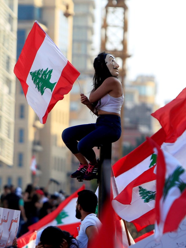 Demo, Lebanon, POTRAIT