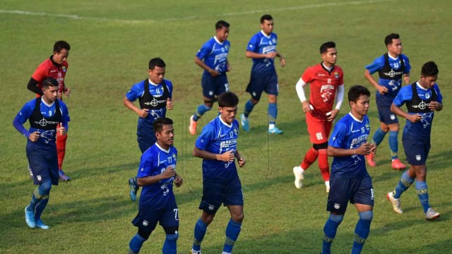 Rene Alberts Ajukan Sejumlah Syarat ke Manajemen Persib Terkait Skenario Latihan (14685)