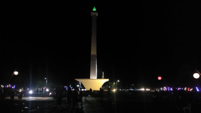 Miniatur Monas yang dibangun oleh Pemerintah Halmahera Selatan. Foto: Safri Noh/cermat 