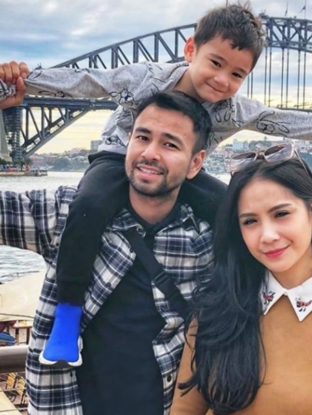 Raffi Ahmad, Gigi, dan Rafathar saat liburan bersama Foto: Foto: instagram/raffinagita1717