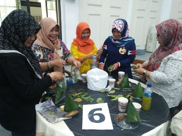 Ayo Buat Pestisida dan Pupuk Cair Ramah Lingkungan dari Bahan Dapur (215027)