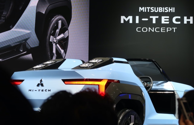 Bisa Tenggak Minyak Tanah, Kapan SUV Turbin Mitsubishi Mengaspal? (152668)