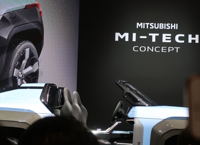 Bisa Tenggak Minyak Tanah, Kapan SUV Turbin Mitsubishi Mengaspal? (152662)