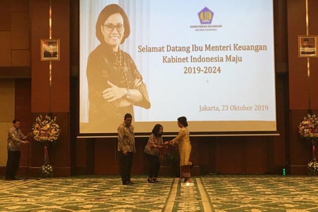 Selamat Bekerja Lagi, Menteri Keuangan Sri Mulyani! (9531)