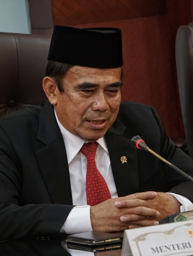 Menteri Agama 2019-2024 yang baru dilantik Fachrul Razi di Kantor Kementerian Agama. Foto: Jamal Ramadhan/kumparan
