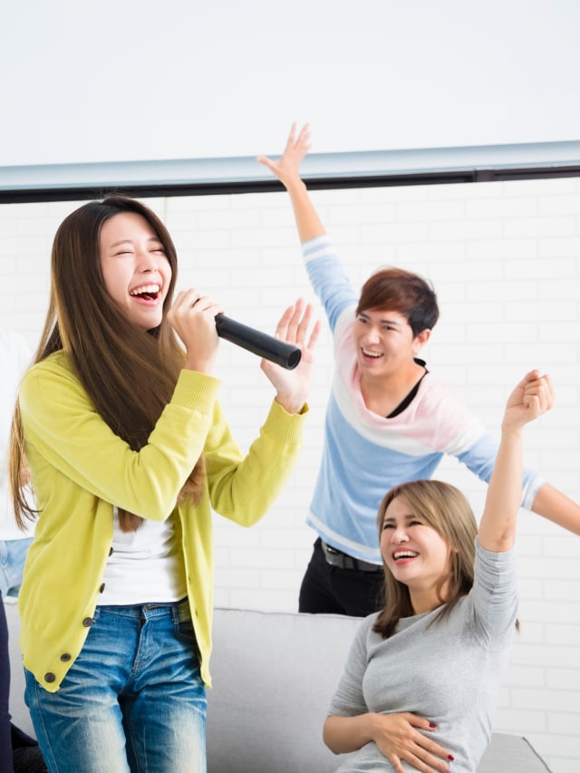 Ilustrasi Karaoke Millenial, POTRAIT