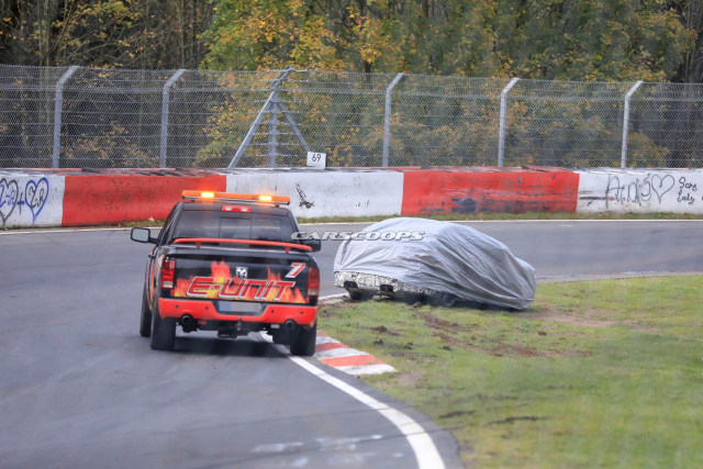 Ganasnya Sirkuit Nurburgring 'Memakan' Korban 2 Mobil Prototipe (300195)