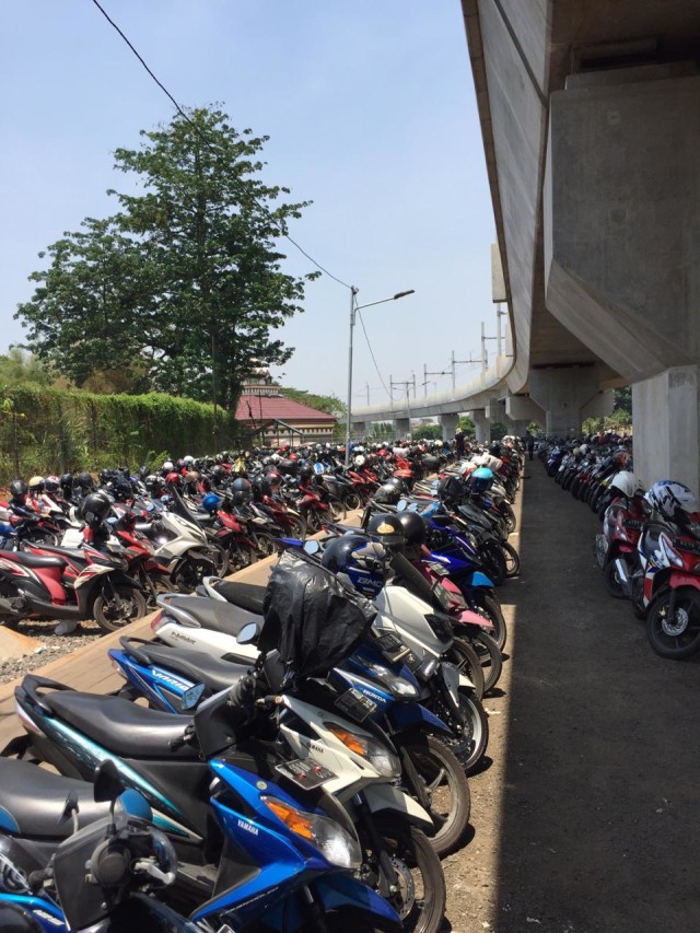 Merayu Warga Beralih ke Transportasi Umum Lewat Park and Ride MRT (12612)
