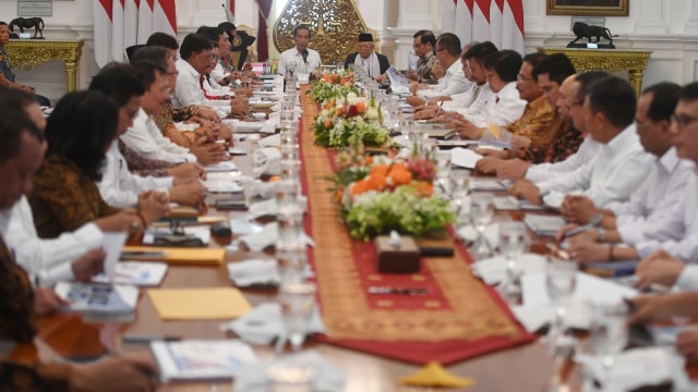 Suasana sidang kabinet paripurna perdana di Istana Merdeka, Jakarta, Kamis (24/10/2019).  Foto: ANTARA FOTO/Akbar Nugroho Gumay