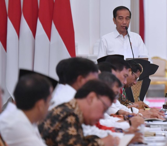 Sejumlah menteri kabinet indonesia maju mengikuti sidang kabinet paripurna di Istana Merdeka, Jakarta, Kamis (24/10/2019). Foto: Dok. Rusman - Biro Pers Sekretariat Presiden