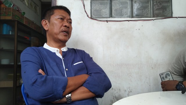 Ketua DPC Partai Demokrat Kabupaten Karimun, Iwan Kusama saat diwawancarai. Foto : Khairul S/Kepripedia