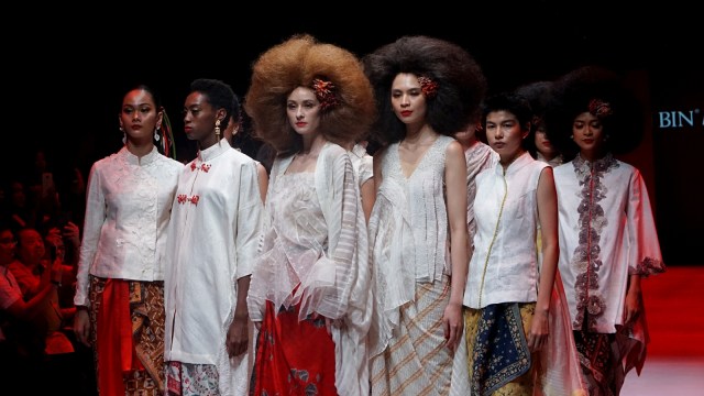 BINhouse di Jakarta Fashion Week 2020, Kamis (24/10/2019). Foto: Fanny Kusumawardhani/kumparan