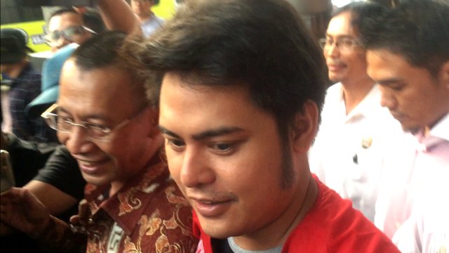 Galih Ginanjar di Kejaksaan Negeri Jakarta Selatan, Kamis (24/10/2019). Foto: Sarah Yulianti Purnama/kumparan
