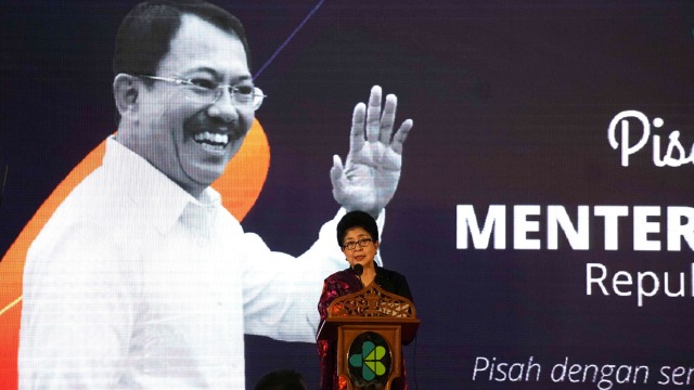 Nila F. Moeloek, Kemenkes