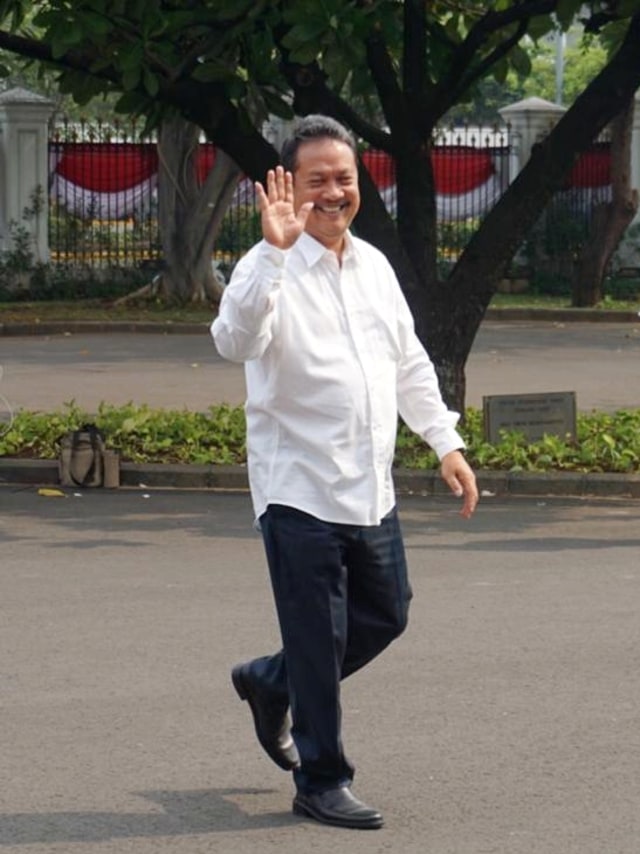 Wahyu Sakti Trenggono tiba di Istana Kepresidenan, Jakarta, Jumat (25/10/2019).
 Foto: Kevin S. Kurnianto/kumparan