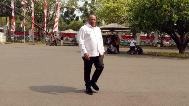 8 Fakta Wempi Wetipo: Pernah Jadi Office Boy hingga Pakai Sepatu Robek (36500)