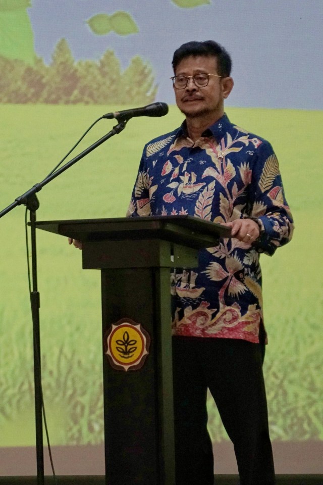 Menteri Pertanian Syahrul Lasin Limpo memberikan sambutan saat sertijab di Auditorium Gedung F Kementerian Pertanian, Jakarta, Jumat (25/10/2019). Foto: Jamal Ramadhan/kumparan