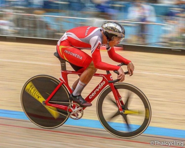 Bernard, atlet sepeda asal Pontianak mengikuti kejuaraan Asian Track Championship di Jincheon, Korsel. Foto: Instagram @bernardvanaert