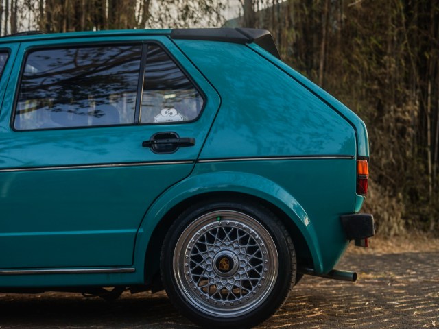 Merawat Volkswagen Golf Mk1 (1243509)