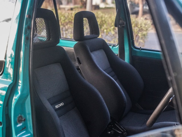 Merawat Volkswagen Golf Mk1 (1243513)