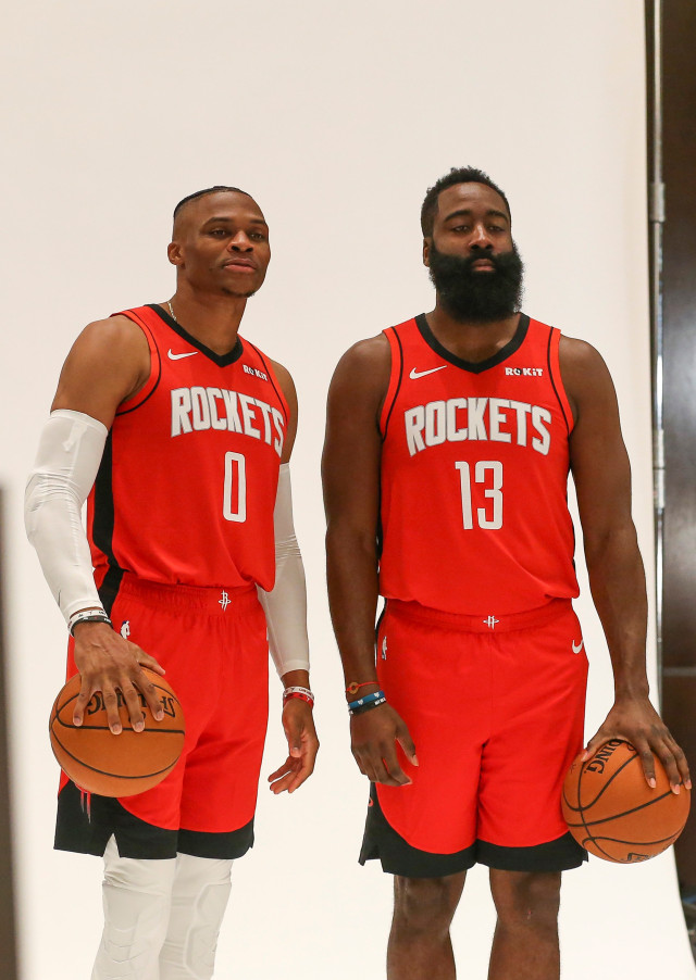 Dua bintang Houston Rockets, James Harden & Russell Westbrook. Foto: Troy Taormina-USA TODAY Sports