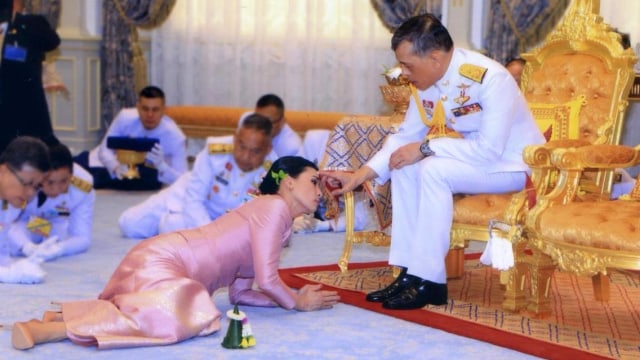 Raja Maha Vajiralongkorn dan Ratu Suthida