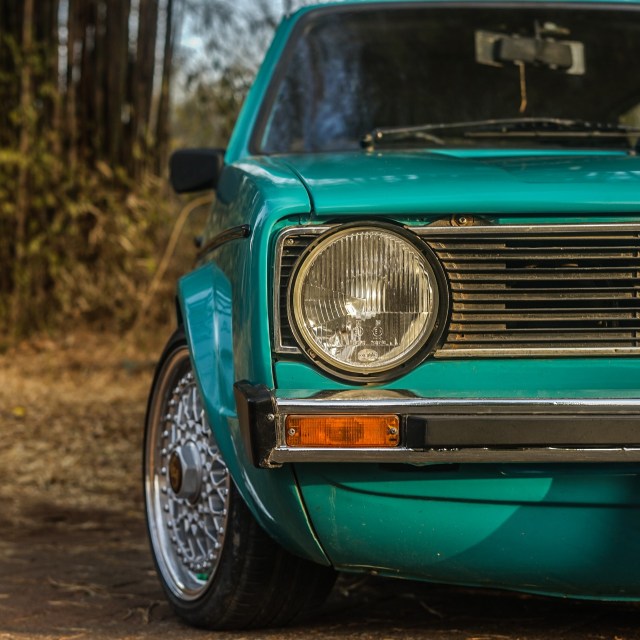 Merawat Volkswagen Golf Mk1 (1243500)