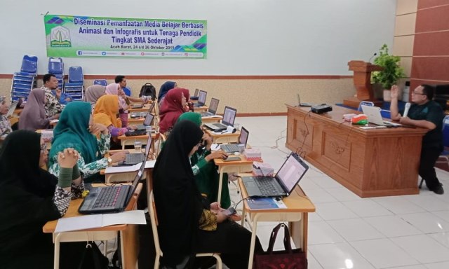 Guru SMA sederajat dari tiga kabupaten di Aceh mengikuti diseminasi pemanfaatan media belajar berbasis animasi dan infografis. Foto: Dok. Disdik Aceh