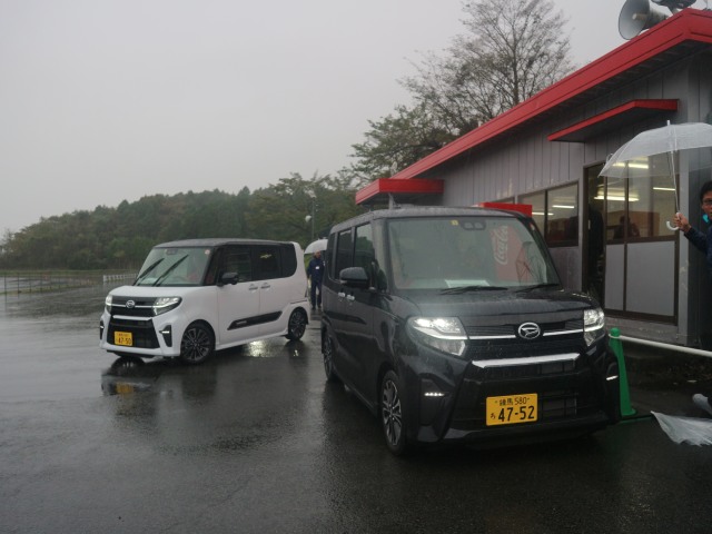 Menjajal fitur Daihatsu Tanto yang pertama di kelasrnya. Foto: Ghulam Muhammad Nayazri / kumparan