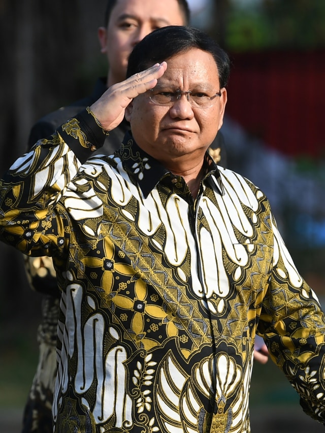 Ketua Umum Partai Gerindra Prabowo Subianto tiba di Istana Kepresidenan, Rabu (23/10/2019). Foto: ANTARA FOTO/ Wahyu Putro A