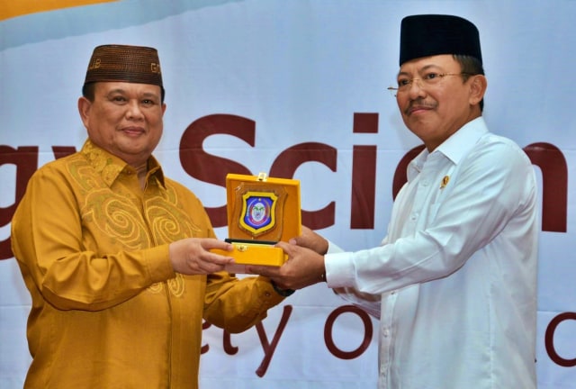 Menkes RI, Terawan Agus Putranto dan Wakil Gubernur Gorontalo Idris Rahim. Minggu, (27/10). Foto Humas Pemprov