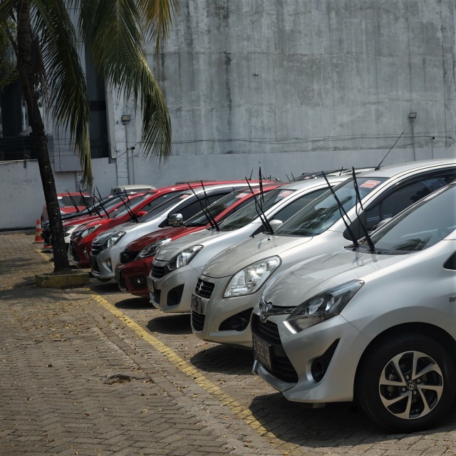 Deretan mobil bekas di Mobil 88 Foto: Muhammad Ikbal/kumparan