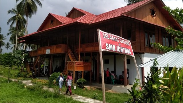 Bangunan sekolah SMK Ichtus Manado, tempat kejadian siswa tikam guru hingga meninggal