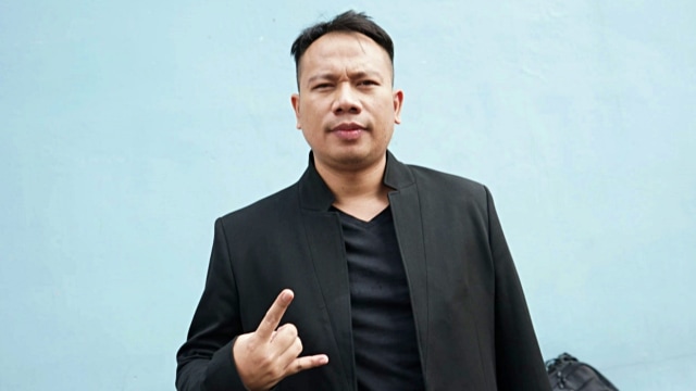 Presenter Vicky Prasetyo saat ditemui dikawasan Tendean, Jakarta, Senin,(28/10/2019). Foto: Ronny