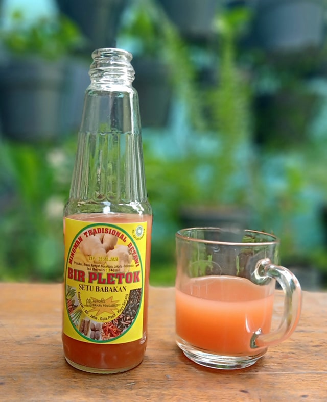 Bir pletok, minuman khas Betawi yang menyehatkan (Foto: Jamal Mahfudz)