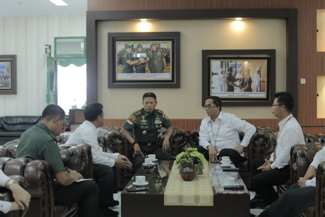 General Manager PLN Unit Induk Wilayah Kalbar bersilaturahmi dengan Pangdam XII/Tanjungpura. Foto: Dok PLN