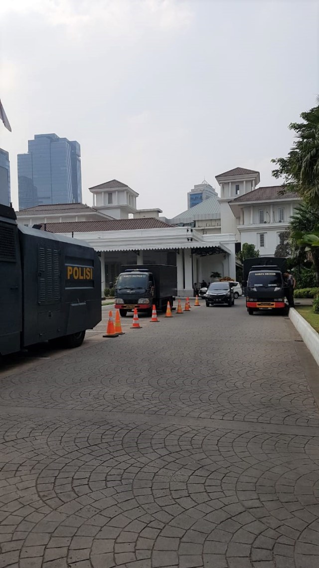 Pengamanan di Balai Kota, Jakarta. Foto: Efira Tamara Thenu/kumparan