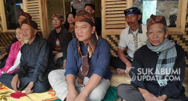 Ketua Komisi III DPRD Kabupaten Sukabumi, Anjak Priatama Sukma (Tengah baju biru) | Sumber Foto:istimewa.