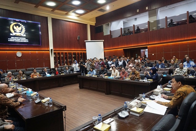 Suasana penetapan Pimpinan Badan Legislasi (Baleg) DPR RI. Foto: Fanny Kusumawardhani/kumparan