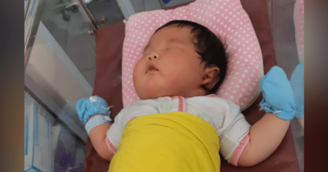 Gemar Makan Bakso, Ibu Ini Lahirkan Bayi Jumbo