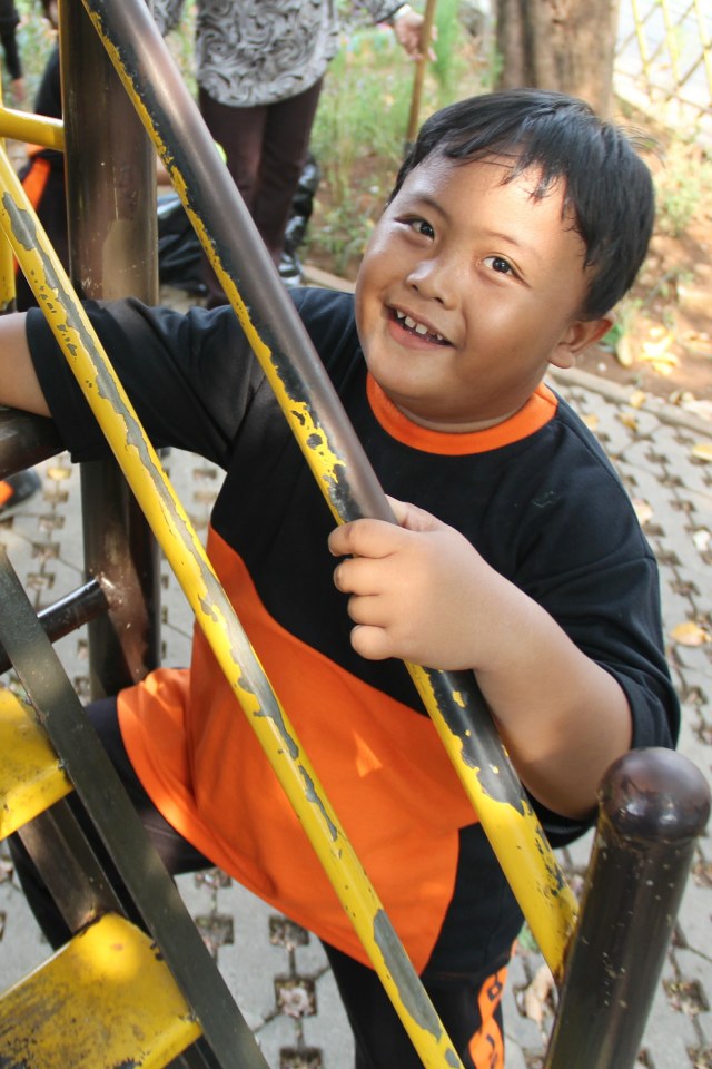Lipsus, Timbal Taman Bermain, RPTRA Jeruk Manis, POTRAIT