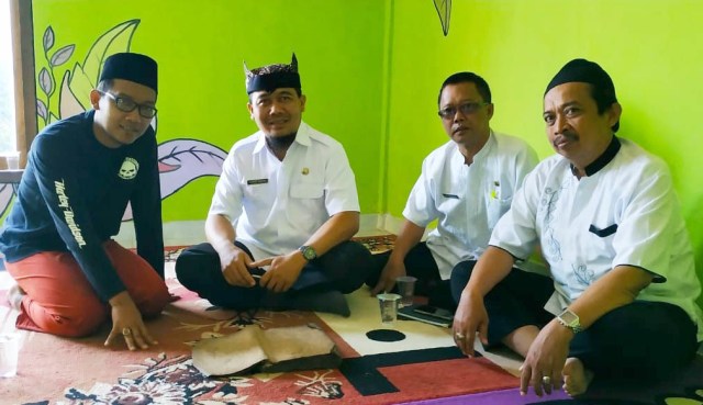 Dinas Perpusda dan Arsip Banyuwangi melakukan penelitian dan kajian awal