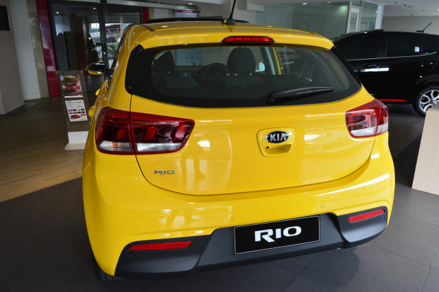 Kia Rio, otomotif, mobil baru, korea selatan